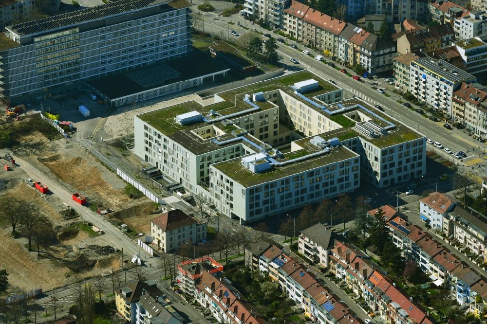 Luftbild Basel - Klinik- Gebäude Universitäre Altersmadizin Felix Platter in Basel, Schweiz