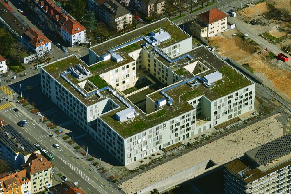 Basel von oben - Klinik- Gebäude Universitäre Altersmadizin Felix Platter in Basel, Schweiz