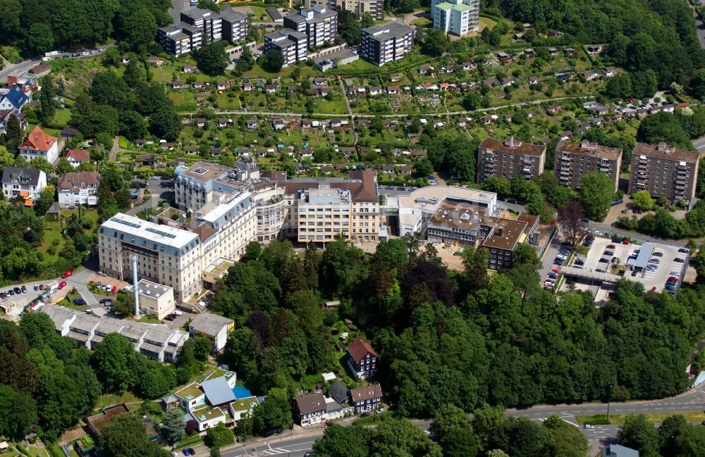 Luftaufnahme Wuppertal - Klinikgelände des Krankenhauses AGAPLESION BETHESDA KRANKENHAUS WUPPERTAL gGmbH in Wuppertal im Bundesland Nordrhein-Westfalen, Deutschland