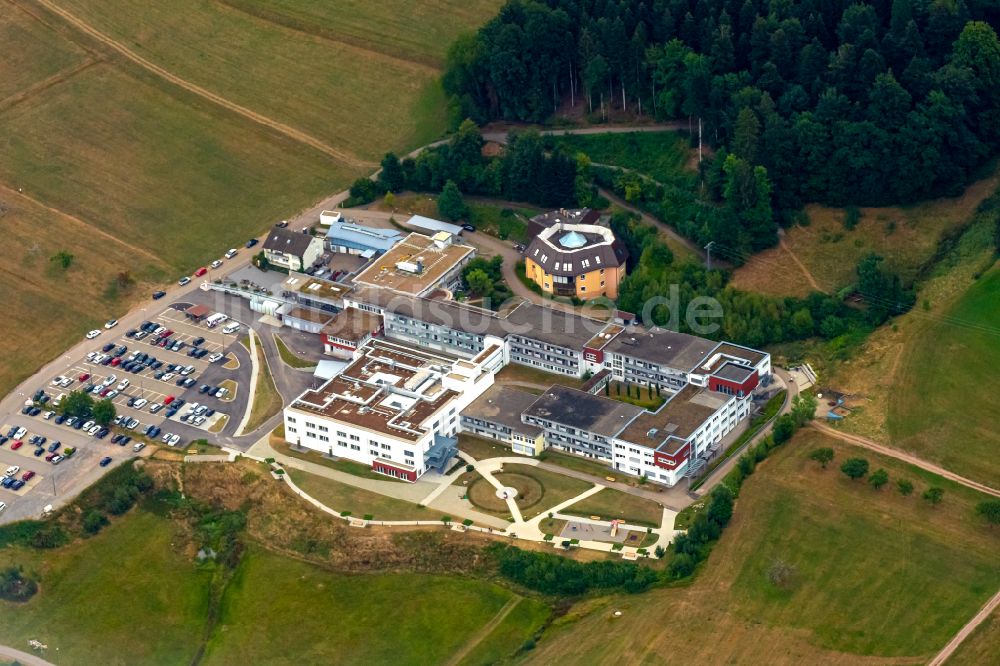 Elzach von oben - Klinikgelände des Rehabilitationszentrums der Rehaklinik BDH-Klinik Elzach in Elzach im Bundesland Baden-Württemberg, Deutschland