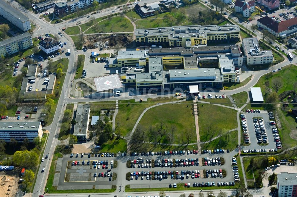 Luftaufnahme Schwedt/Oder - Klinikgelände des Krankenhauses Asklepios Klinikum Uckermark GmbH in Schwedt/Oder im Bundesland Brandenburg, Deutschland