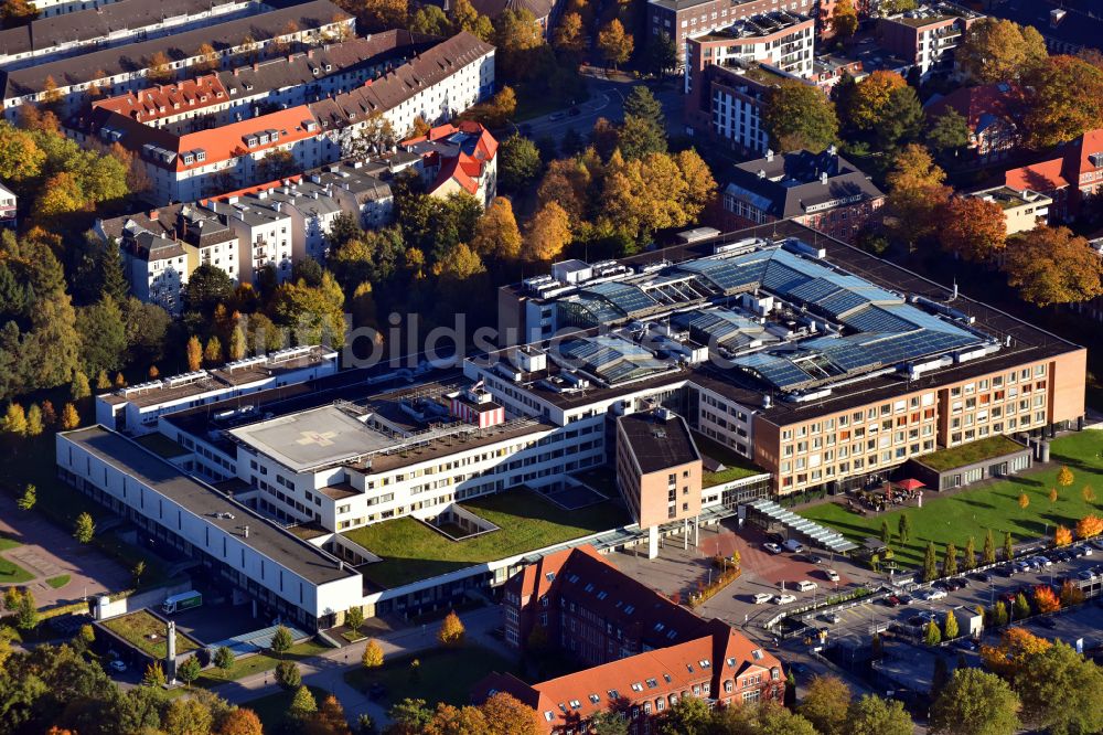 Luftbild Hamburg - Klinikgelände des Krankenhauses und Augenklinik im Ortsteil Barmbek in Hamburg, Deutschland