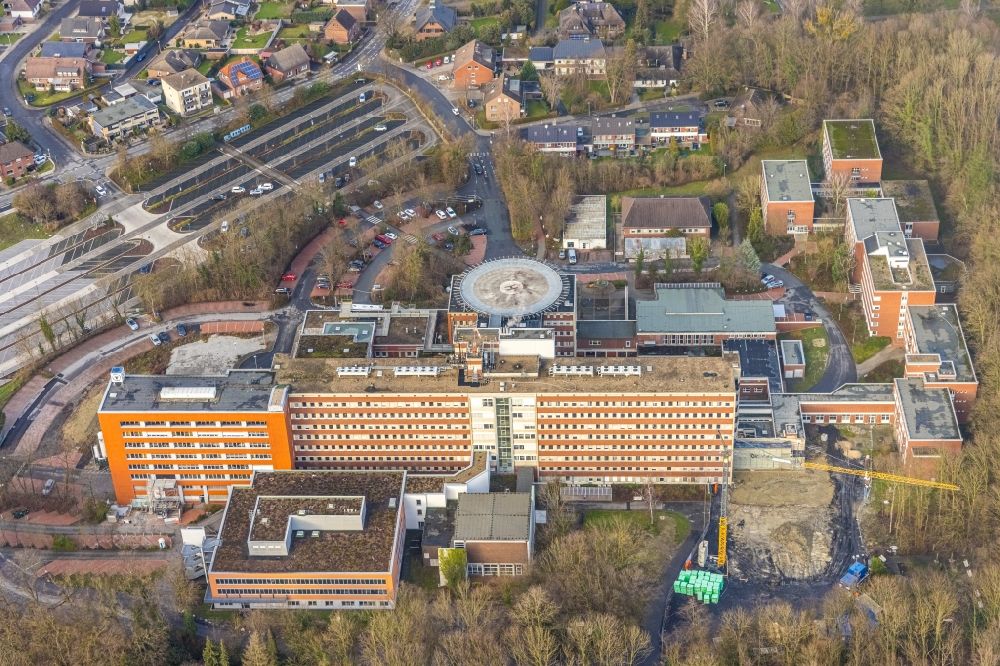 Luftaufnahme Hamm - Klinikgelände des Krankenhauses St. Barbara-Klinik im Stadtteil Heessen in Hamm im Bundesland Nordrhein-Westfalen