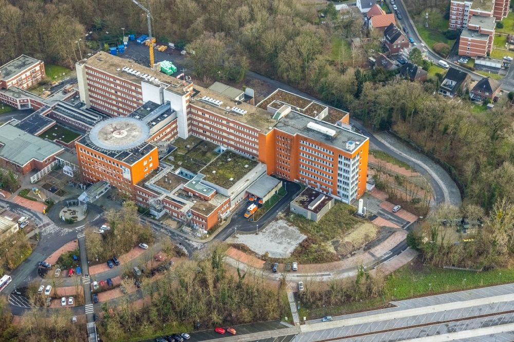 Hamm aus der Vogelperspektive: Klinikgelände des Krankenhauses St. Barbara-Klinik im Stadtteil Heessen in Hamm im Bundesland Nordrhein-Westfalen