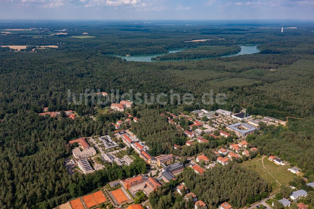 Luftaufnahme Bernau - Klinikgelände des Krankenhauses Brandenburg Klinik in Bernau im Bundesland Brandenburg, Deutschland
