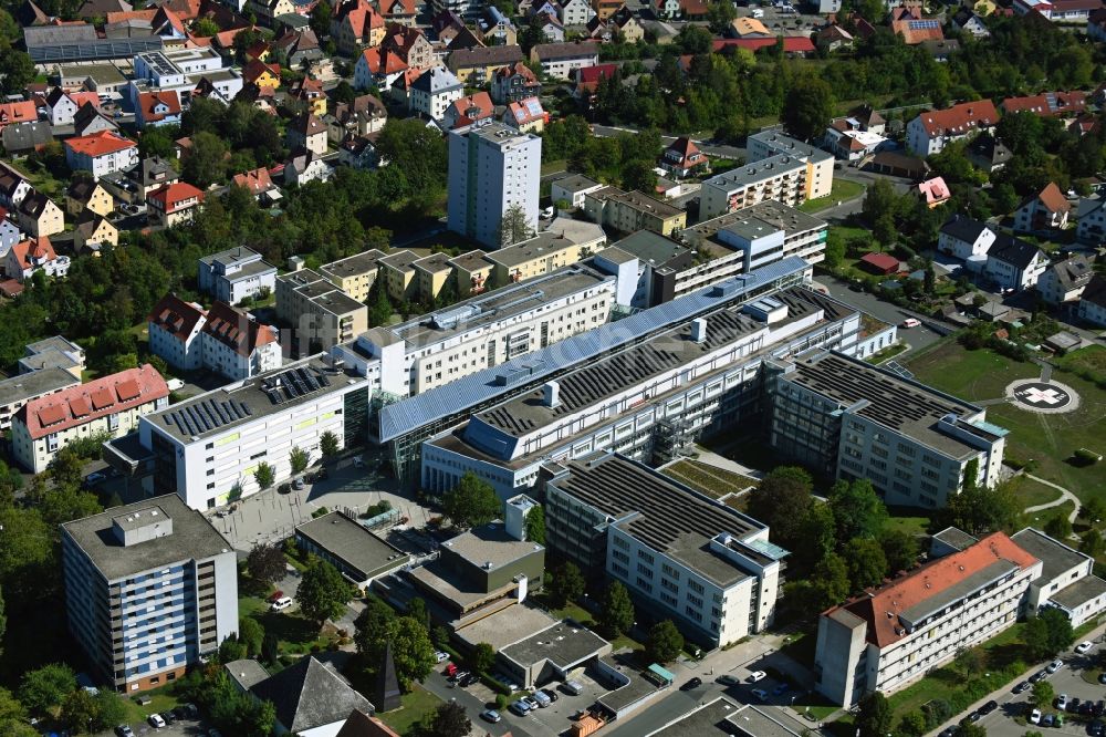 Luftbild Bad Mergentheim - Klinikgelände des Krankenhauses Caritas-Krankenhaus Bad Mergentheim an der Uhlandstraße in Bad Mergentheim im Bundesland Baden-Württemberg, Deutschland