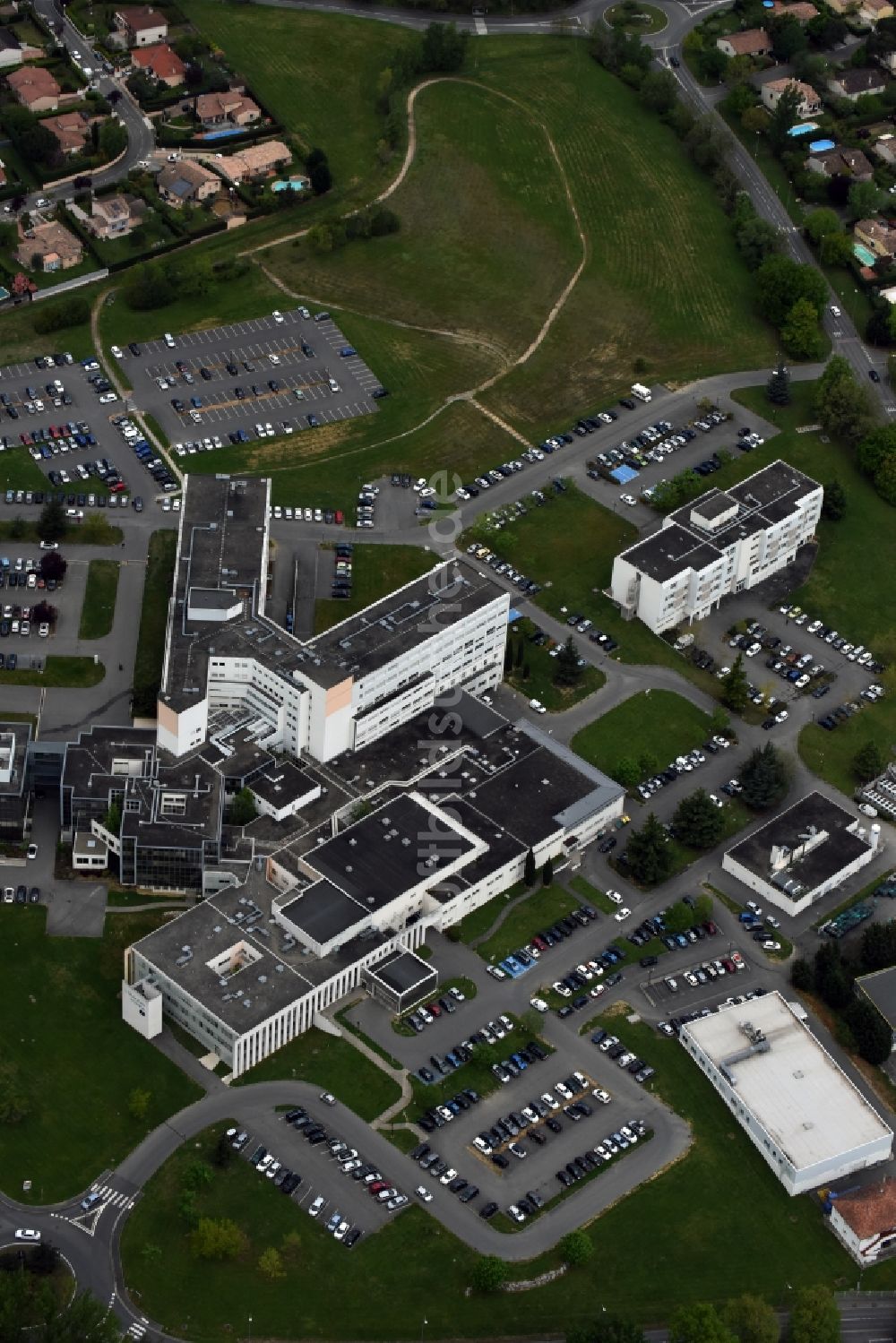 Luftbild Saint-Jean - Klinikgelände des Krankenhauses Centre Chirurgie Main - Clinique de l'Union am Boulevard Ratalens in Saint-Jean in Languedoc-Roussillon Midi-Pyrenees, Frankreich