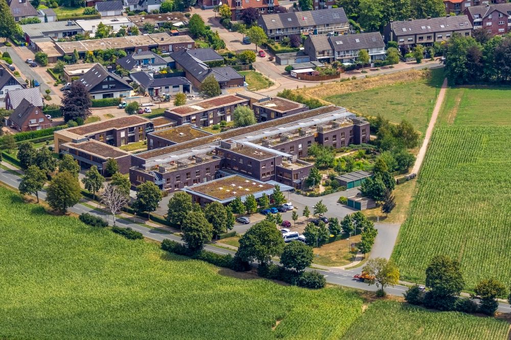 Hamminkeln aus der Vogelperspektive: Klinikgelände des Krankenhauses Christophorus-Haus in Hamminkeln im Bundesland Nordrhein-Westfalen, Deutschland