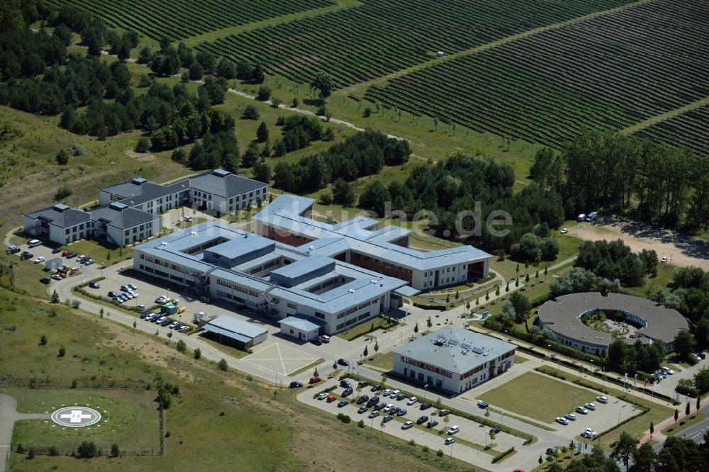 Luftbild Neustrelitz - Klinikgelände des Krankenhauses DRK-Krankenhaus Mecklenburg Strelitz gGmbH in Neustrelitz im Bundesland Mecklenburg-Vorpommern