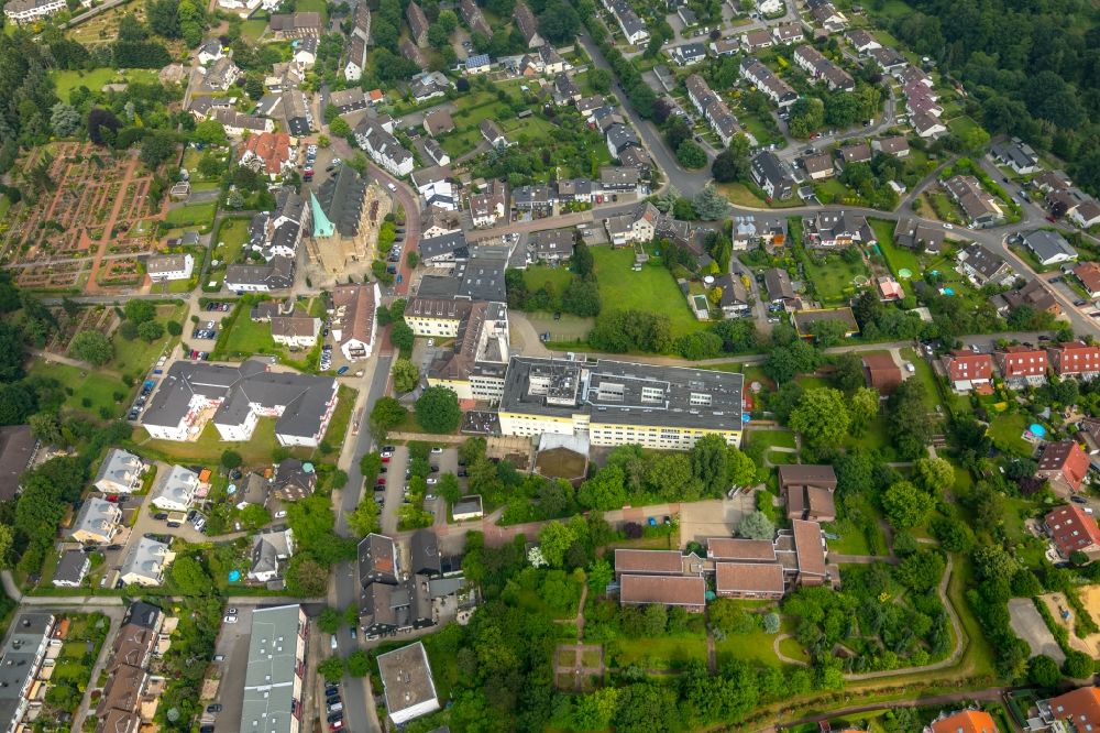 Luftaufnahme Niederwenigern - Klinikgelände des Krankenhauses St. Elisabeth-Krankenhaus Hattingen-Niederwenigern in Niederwenigern im Bundesland Nordrhein-Westfalen, Deutschland