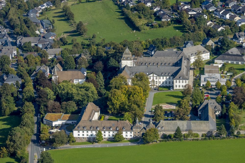 Luftbild Grafschaft - Klinikgelände des Krankenhauses Fachkrankenhaus Kloster Grafschaft an der Annostraße in Grafschaft im Bundesland Nordrhein-Westfalen