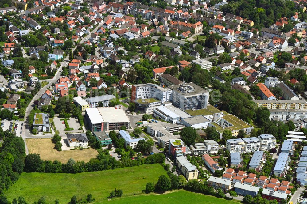 Luftbild Dachau - Klinikgelände des Krankenhauses Helios Kliniken GmbH in Dachau im Bundesland Bayern, Deutschland