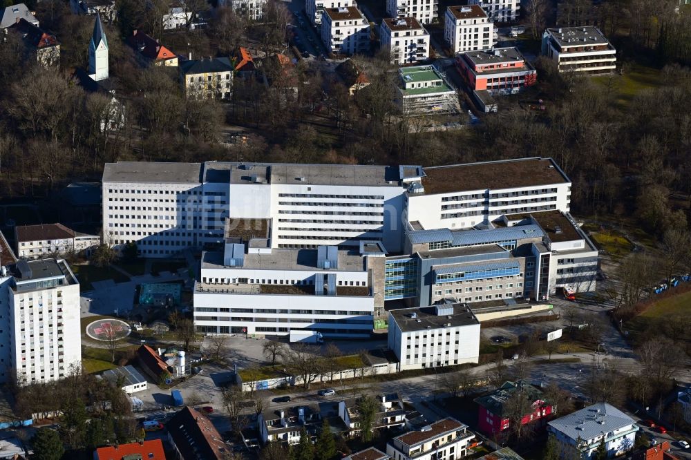 Luftbild München - Klinikgelände des Krankenhauses Helios Klinikum München West im Ortsteil Pasing-Obermenzing in München im Bundesland Bayern, Deutschland