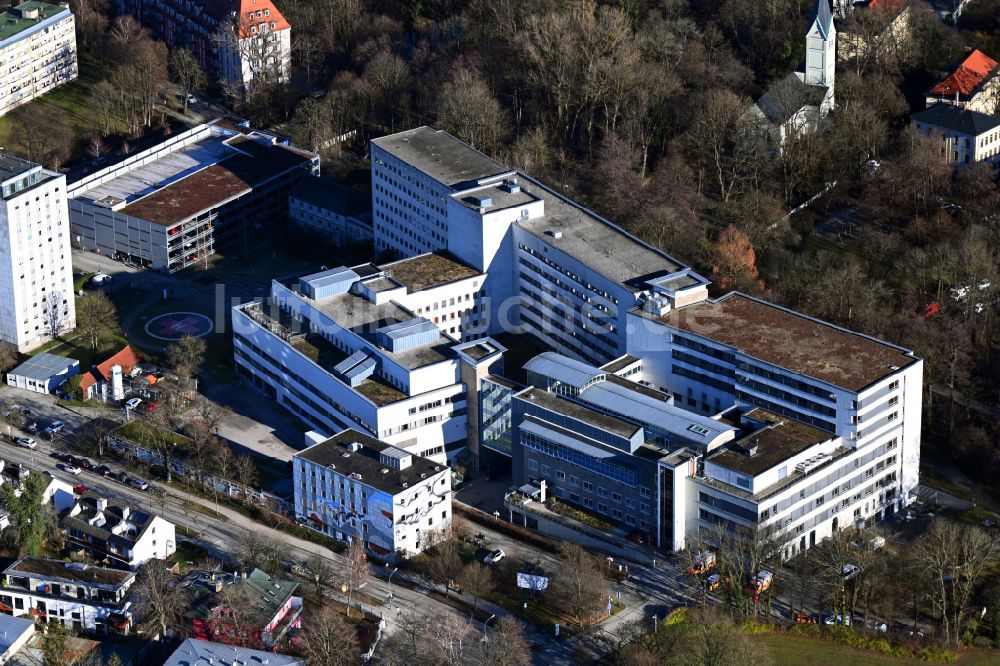Luftbild München - Klinikgelände des Krankenhauses Helios Klinikum München West im Ortsteil Pasing-Obermenzing in München im Bundesland Bayern, Deutschland
