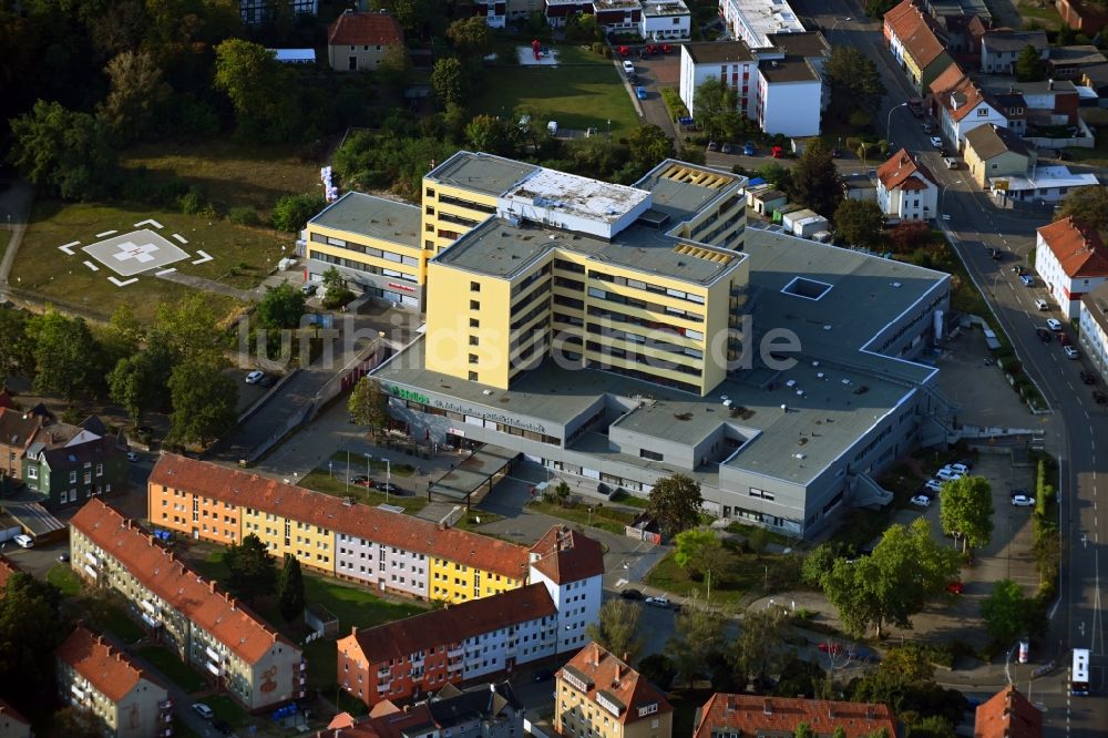 Helmstedt von oben - Klinikgelände des Krankenhauses Helios St. Marienberg Klinik in Helmstedt im Bundesland Niedersachsen, Deutschland