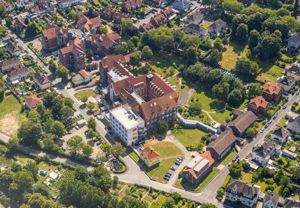 Luftbild Dortmund - Klinikgelände des Krankenhauses Hüttenhospital in Dortmund im Bundesland Nordrhein-Westfalen, Deutschland