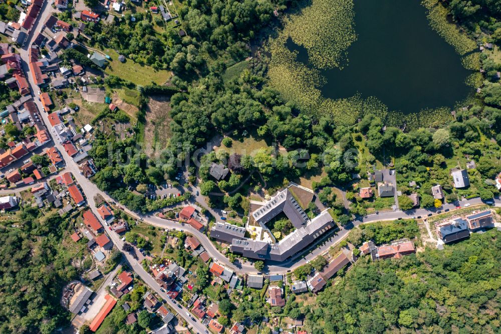Luftaufnahme Buckow (Märkische Schweiz) - Klinikgelände des Krankenhauses Immanuel Klinik Märkische Schweiz in Buckow (Märkische Schweiz) im Bundesland Brandenburg, Deutschland