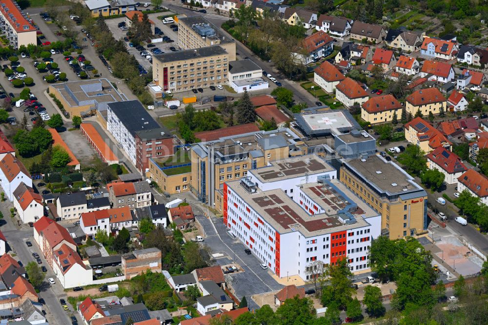 Hansestadt Stendal von oben - Klinikgelände des Krankenhauses der Johanniter-Krankenhaus Genthin-Stendal GmbH in Stendal im Bundesland Sachsen-Anhalt, Deutschland