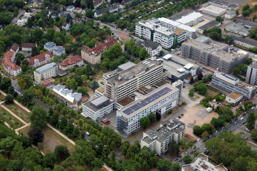 Mainz aus der Vogelperspektive: Klinikgelände des Krankenhauses Katholisches Klinikum in Mainz im Bundesland Rheinland-Pfalz, Deutschland