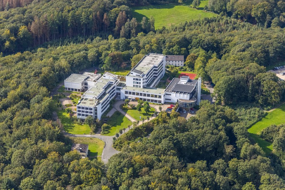 Ennepetal von oben - Klinikgelände des Krankenhauses Klinik Königsfeld an der Holthauser Talstraße in Ennepetal im Bundesland Nordrhein-Westfalen - NRW, Deutschland