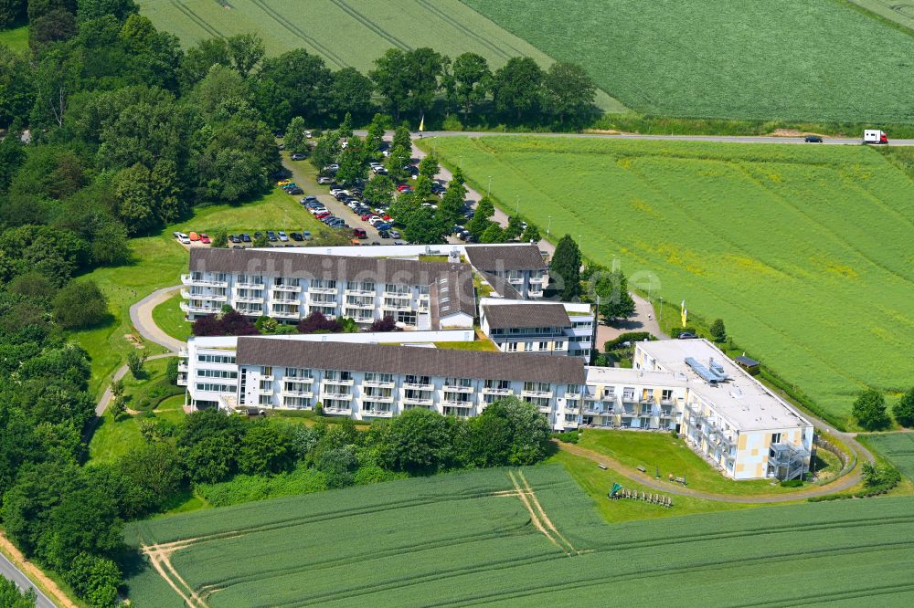 Luftaufnahme Möhnesee - Klinikgelände des Krankenhauses Klinik Möhnesee in Möhnesee im Bundesland Nordrhein-Westfalen, Deutschland