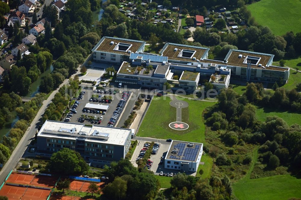 Forchheim von oben - Klinikgelände des Krankenhauses Klinikum Forchheim der Vereinigten Pfründerstiftung in Forchheim im Bundesland Bayern, Deutschland