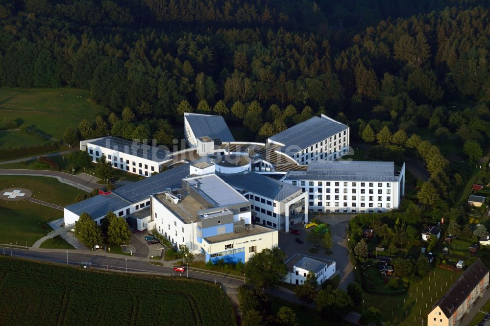 Zschopau von oben - Klinikgelände des Krankenhauses der Klinikum Mittleres Erzgebirge gGmbH in Zschopau im Bundesland Sachsen, Deutschland