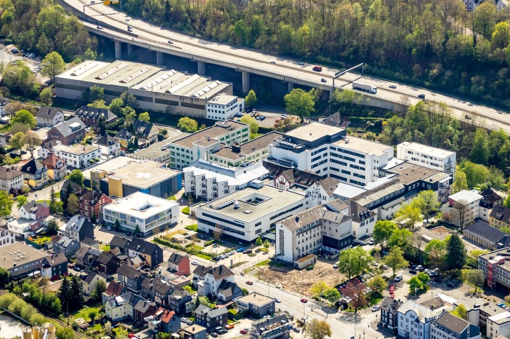 Siegen von oben - Klinikgelände des Krankenhauses Kreisklinikum Siegen in Siegen im Bundesland Nordrhein-Westfalen, Deutschland