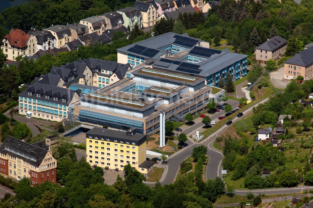 Greiz aus der Vogelperspektive: Klinikgelände des Krankenhauses Kreiskrankenhaus Greiz in Greiz im Bundesland Thüringen, Deutschland