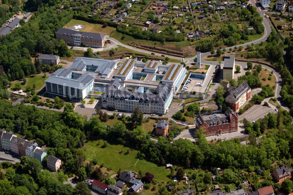 Greiz aus der Vogelperspektive: Klinikgelände des Krankenhauses Kreiskrankenhaus Greiz in Greiz im Bundesland Thüringen, Deutschland