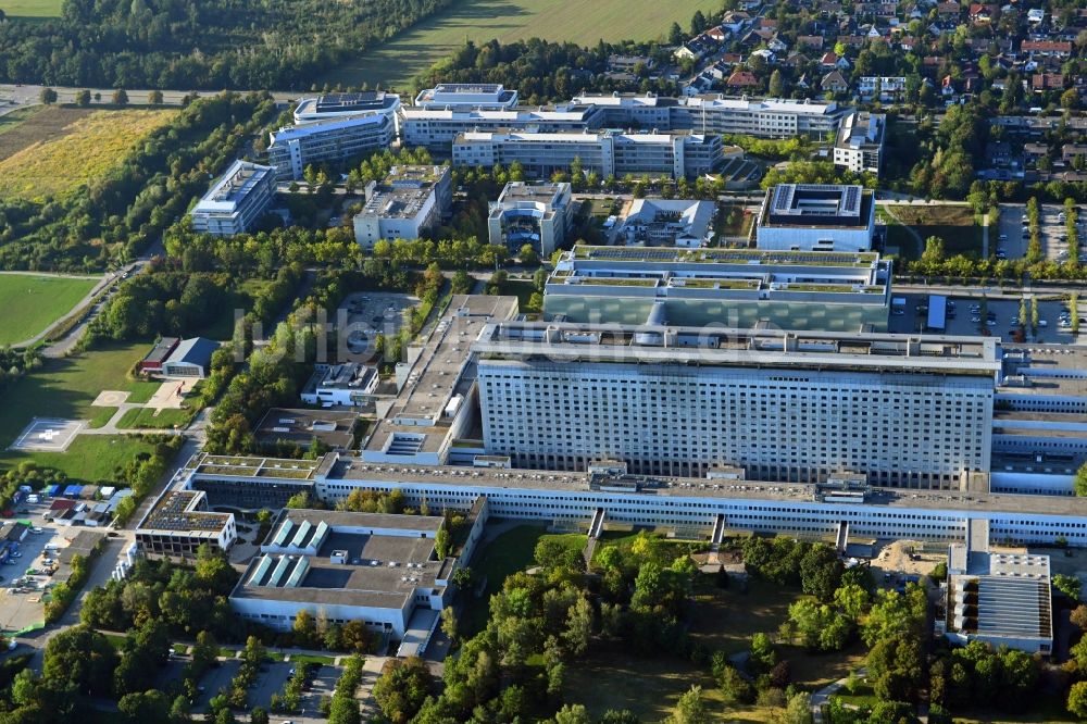 München von oben - Klinikgelände des Krankenhauses LMU - Klinikum der Universität München in München im Bundesland Bayern, Deutschland