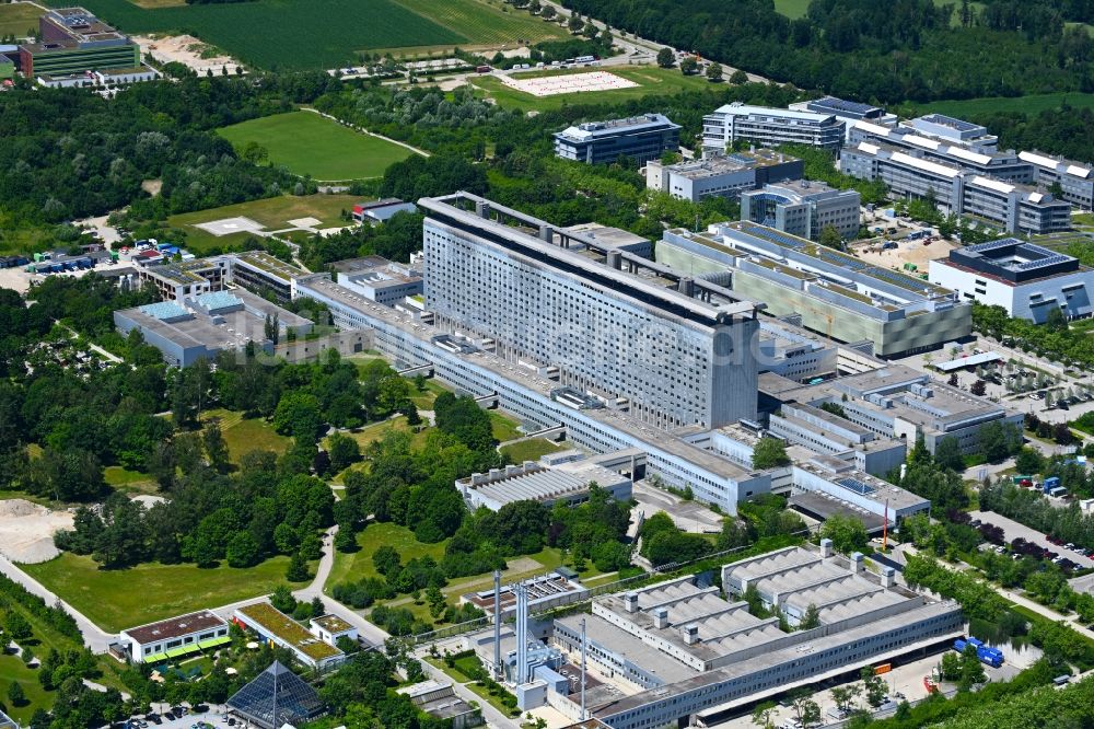München von oben - Klinikgelände des Krankenhauses LMU - Klinikum der Universität München in München im Bundesland Bayern, Deutschland