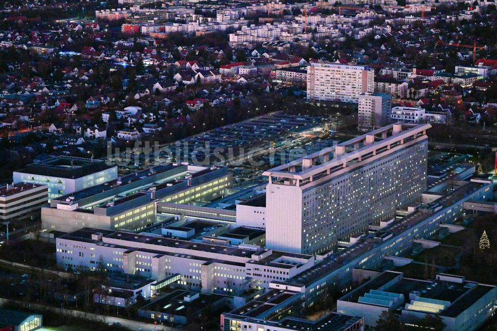 Luftbild München - Klinikgelände des Krankenhauses LMU - Klinikum der Universität München in München im Bundesland Bayern, Deutschland