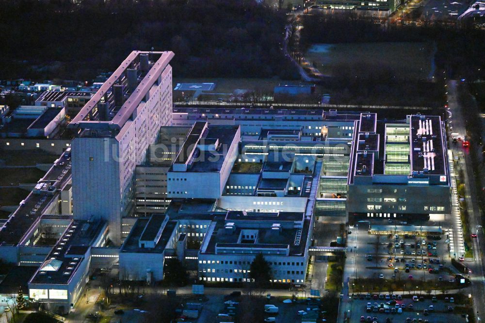 Luftaufnahme München - Klinikgelände des Krankenhauses LMU - Klinikum der Universität München in München im Bundesland Bayern, Deutschland