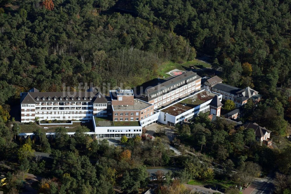 Luftaufnahme Lostau - Klinikgelände des Krankenhauses Lungenklinik Lostau im Bundesland Sachsen-Anhalt, Deutschland