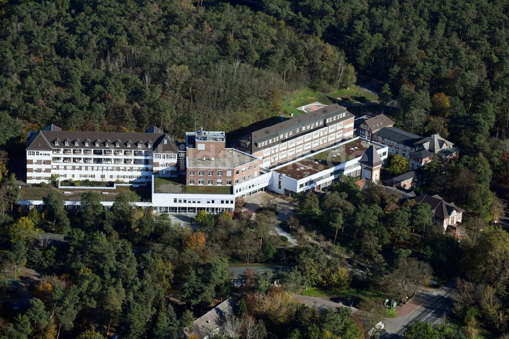 Lostau von oben - Klinikgelände des Krankenhauses Lungenklinik Lostau im Bundesland Sachsen-Anhalt, Deutschland