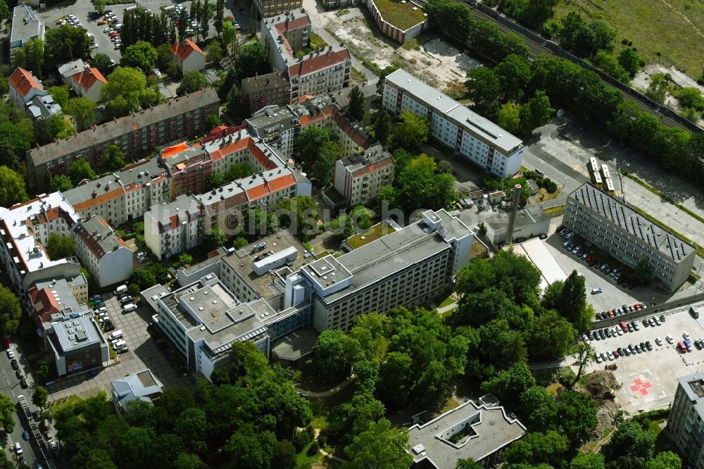 Berlin aus der Vogelperspektive: Klinikgelände des Krankenhauses Maria Heimsuchung Caritas Klinik Pankow in Berlin, Deutschland
