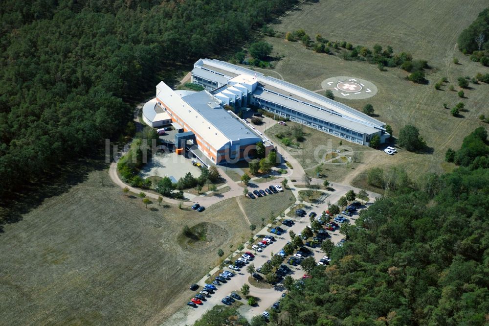 Coswig (Anhalt) von oben - Klinikgelände des Krankenhauses MediClin Herzzentrum Coswig Lerchenfeld im Ortsteil Düben in Coswig (Anhalt) im Bundesland Sachsen-Anhalt, Deutschland