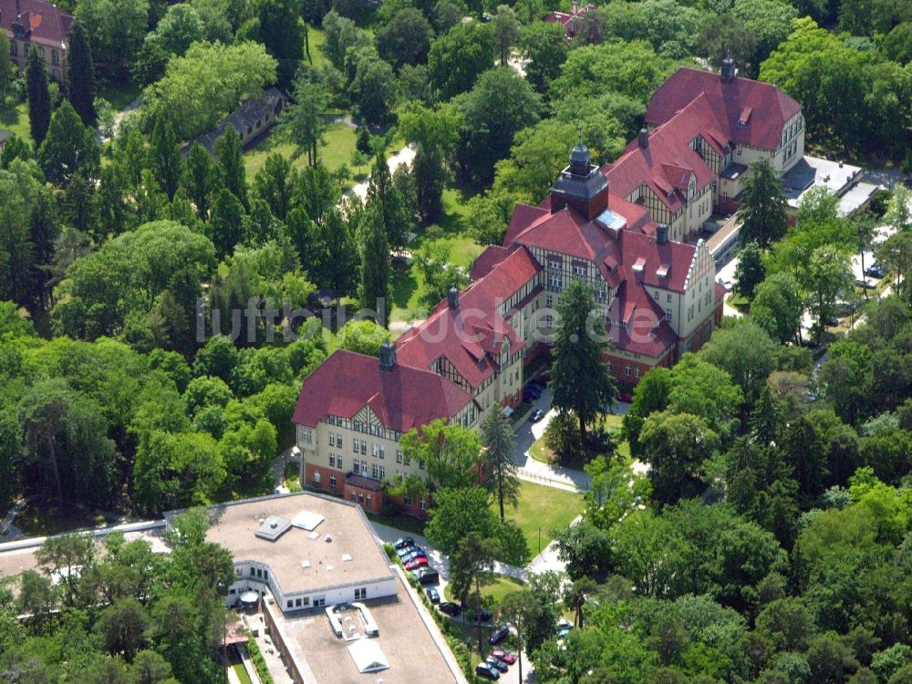 Beelitz-Heilstätten von oben - Klinikgelände des Krankenhauses Neurologische Fachkliniken in Beelitz-Heilstätten im Bundesland Brandenburg, Deutschland