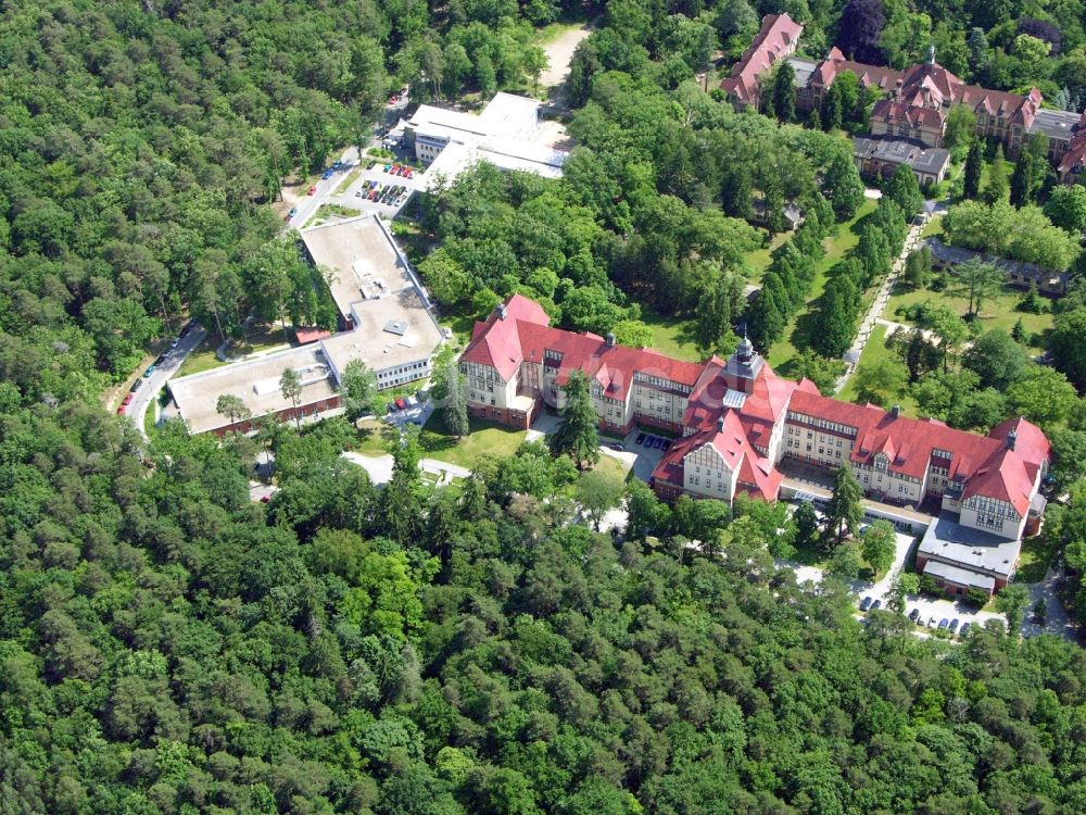 Luftaufnahme Beelitz-Heilstätten - Klinikgelände des Krankenhauses Neurologische Fachkliniken in Beelitz-Heilstätten im Bundesland Brandenburg, Deutschland
