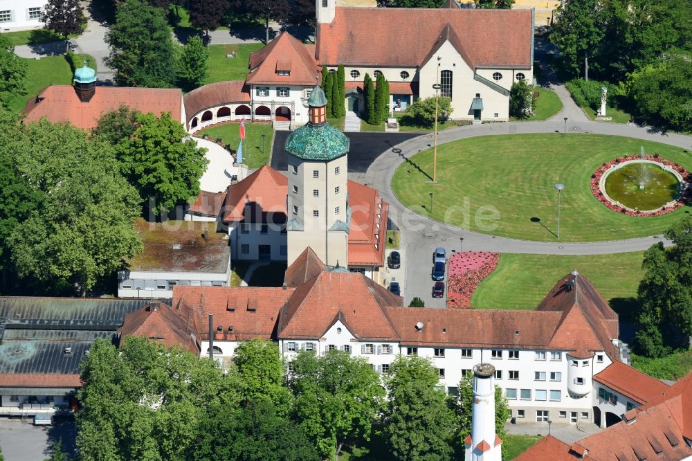 Luftaufnahme Deggendorf - Klinikgelände des Krankenhauses im Ortsteil Mainkofen in Deggendorf im Bundesland Bayern, Deutschland