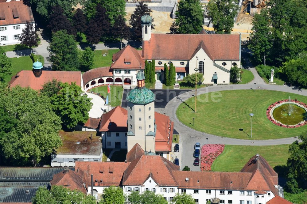 Deggendorf von oben - Klinikgelände des Krankenhauses im Ortsteil Mainkofen in Deggendorf im Bundesland Bayern, Deutschland