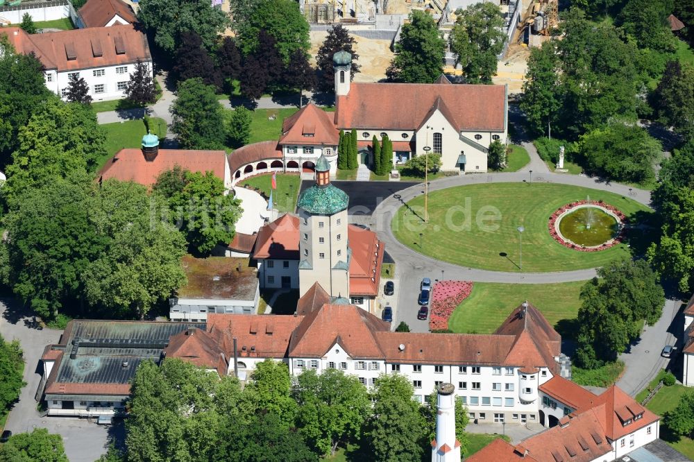 Luftbild Deggendorf - Klinikgelände des Krankenhauses im Ortsteil Mainkofen in Deggendorf im Bundesland Bayern, Deutschland
