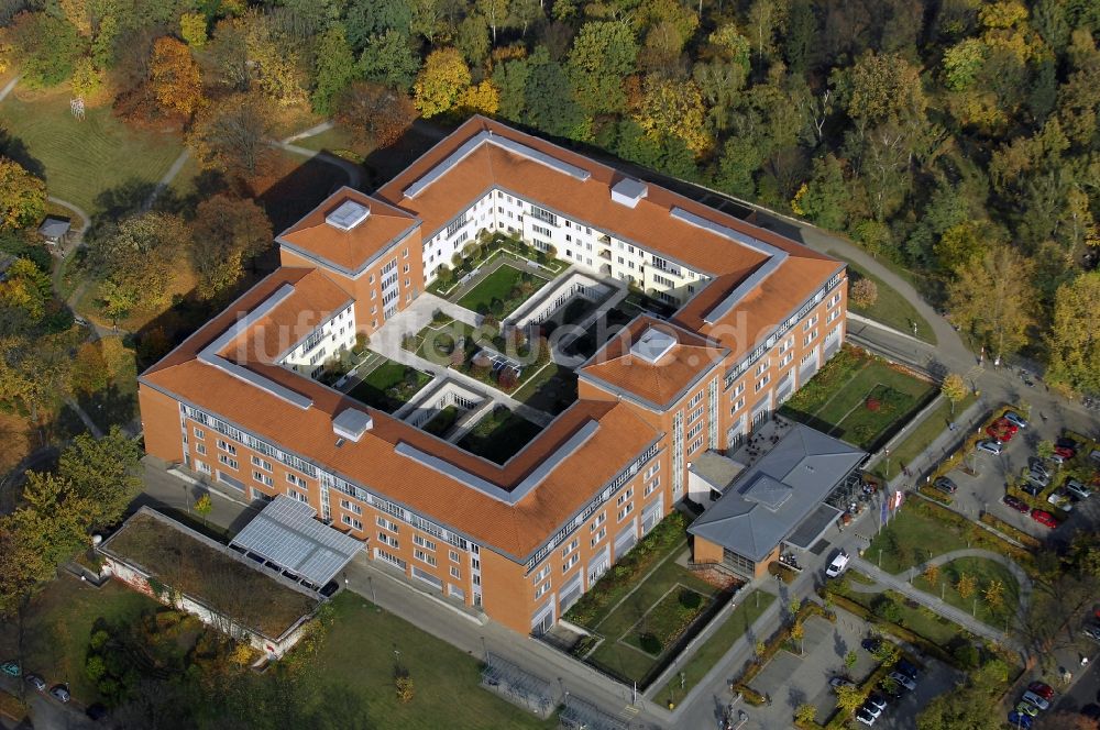 Berlin von oben - Klinikgelände des Krankenhauses Park-Klinik Weißensee im Ortsteil Weißensee in Berlin, Deutschland