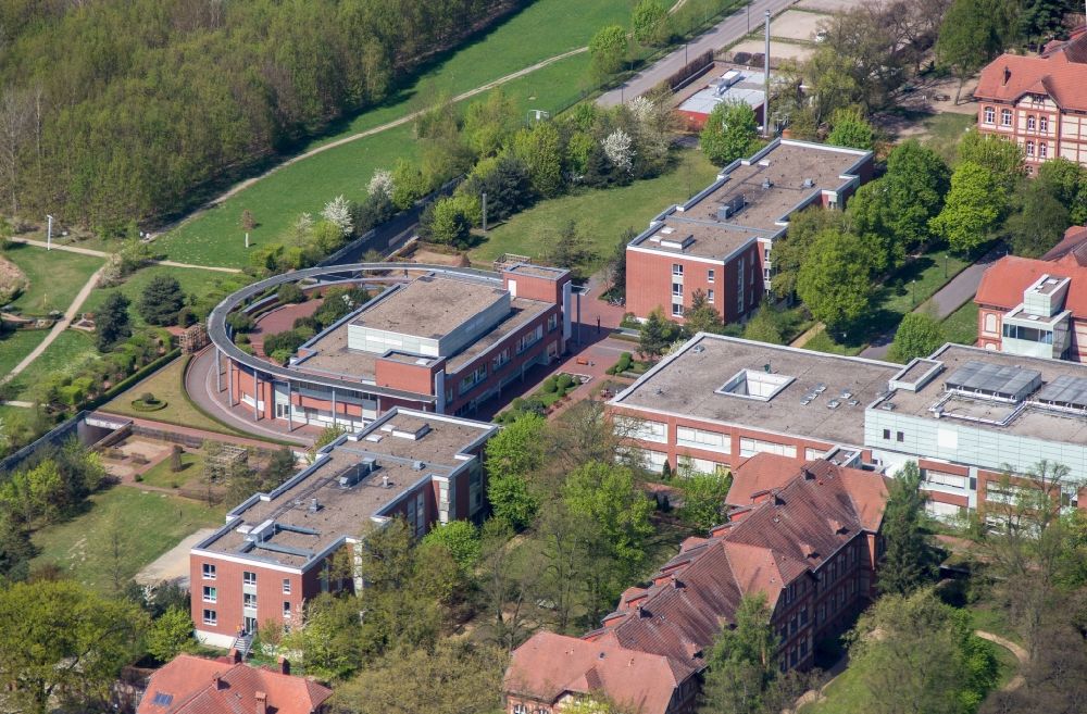 Luftaufnahme Neuruppin - Klinikgelände des Krankenhauses Ruppiner Kliniken in Neuruppin im Bundesland Brandenburg