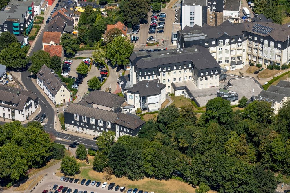 Luftbild Werden - Klinikgelände des Krankenhauses Sankt Josef Essen-Werden in Werden im Bundesland Nordrhein-Westfalen, Deutschland