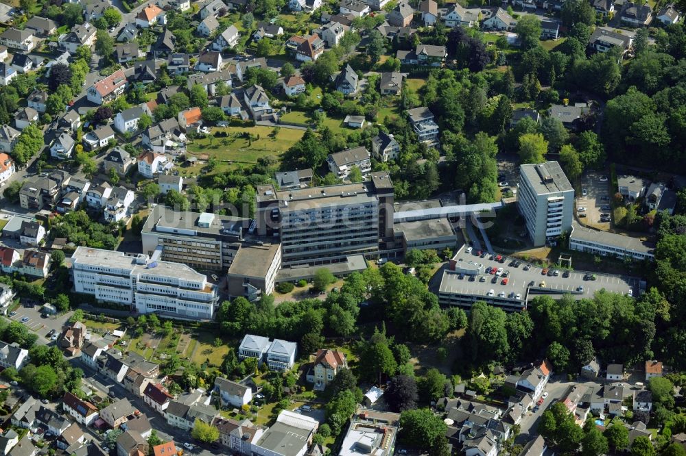 Luftbild Menden (Sauerland) - Klinikgelände des Krankenhauses Sankt Vincenz-Krankenhaus in Menden (Sauerland) im Bundesland Nordrhein-Westfalen