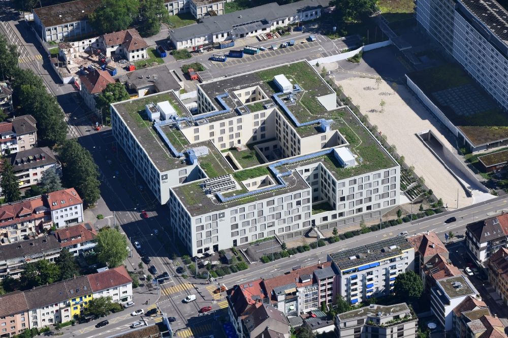 Luftaufnahme Basel - Klinikgelände des Krankenhauses Universitäre Altersmadizin Felix Platter in Basel, Schweiz