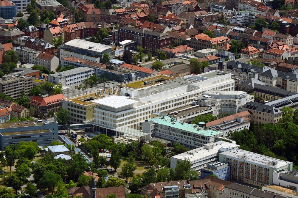 Erlangen von oben - Klinikgelände des Krankenhauses Universitätsklinikum Erlangen in Erlangen im Bundesland Bayern, Deutschland