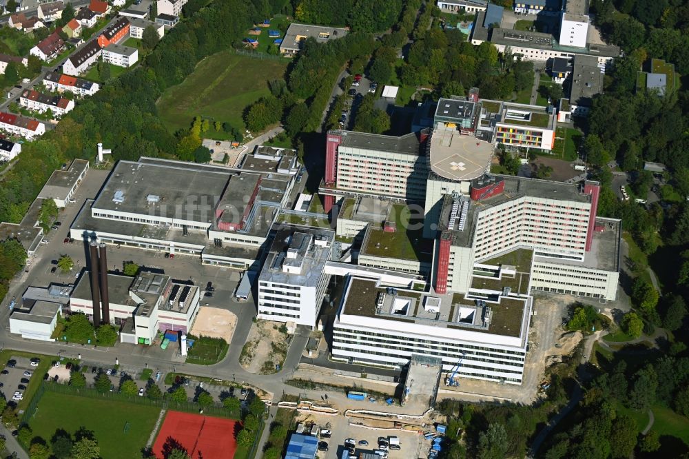 Augsburg von oben - Klinikgelände des Krankenhauses Universitätsklinikum im Ortsteil Kriegshaber in Augsburg im Bundesland Bayern, Deutschland